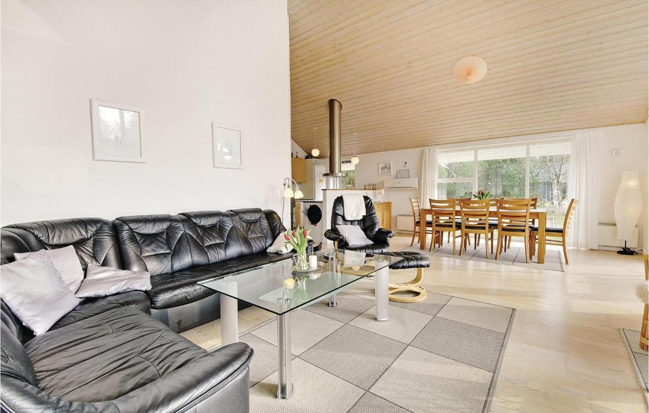 7 Bedroom Stunning Home In Herning Kolkaer Luaran gambar